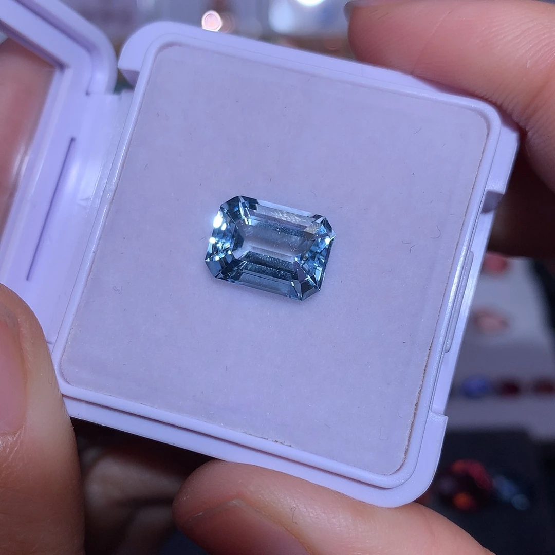 海蓝宝石笔搁未镶嵌4.04ct