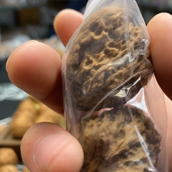 L***L大叶紫檀（黑酸枝木类）天残脚