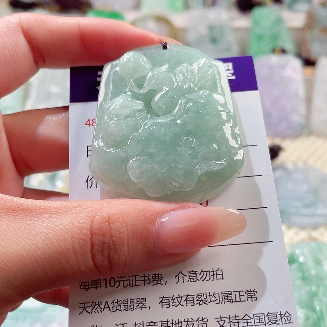 翡翠未镶嵌颈饰鸳鸯