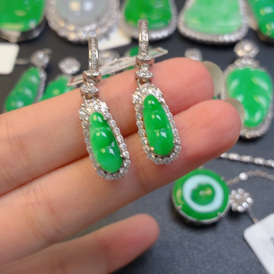 翡翠银S925镶嵌颈饰