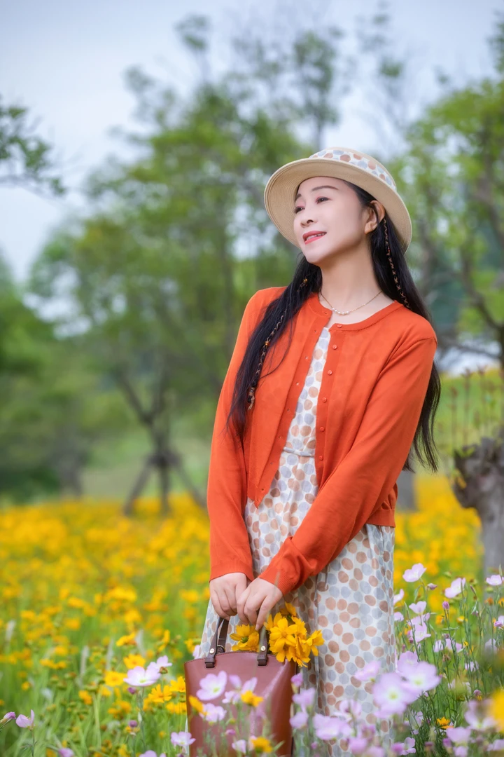 【一依定制】夏款防晒圆领开衫长袖针织外套设计感短款女时尚减龄