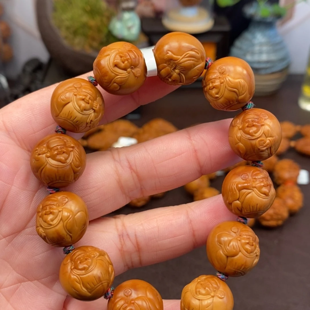 【闪购商品】橄榄核吊坠正圆财神