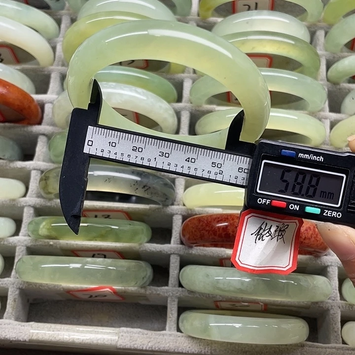 未镶嵌蛇纹石玉手镯20