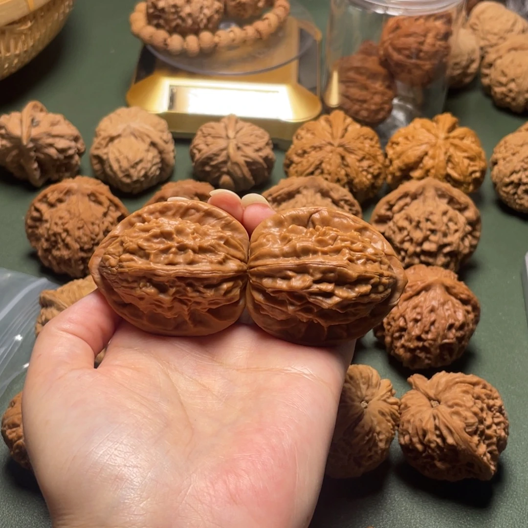 指***云吊坠文玩核桃大红袍