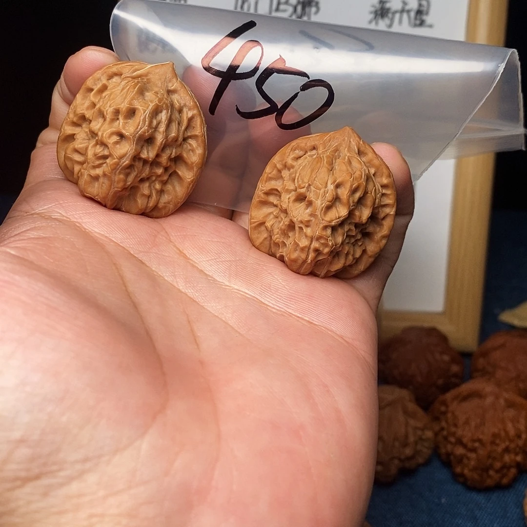 蒙***³把件文玩核桃白蛇谷