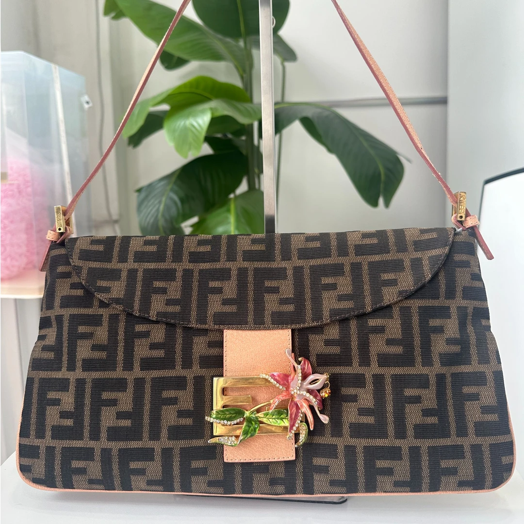 95新 FENDI/芬迪 老花拼皮花朵钻扣法棍/单肩时尚女士包