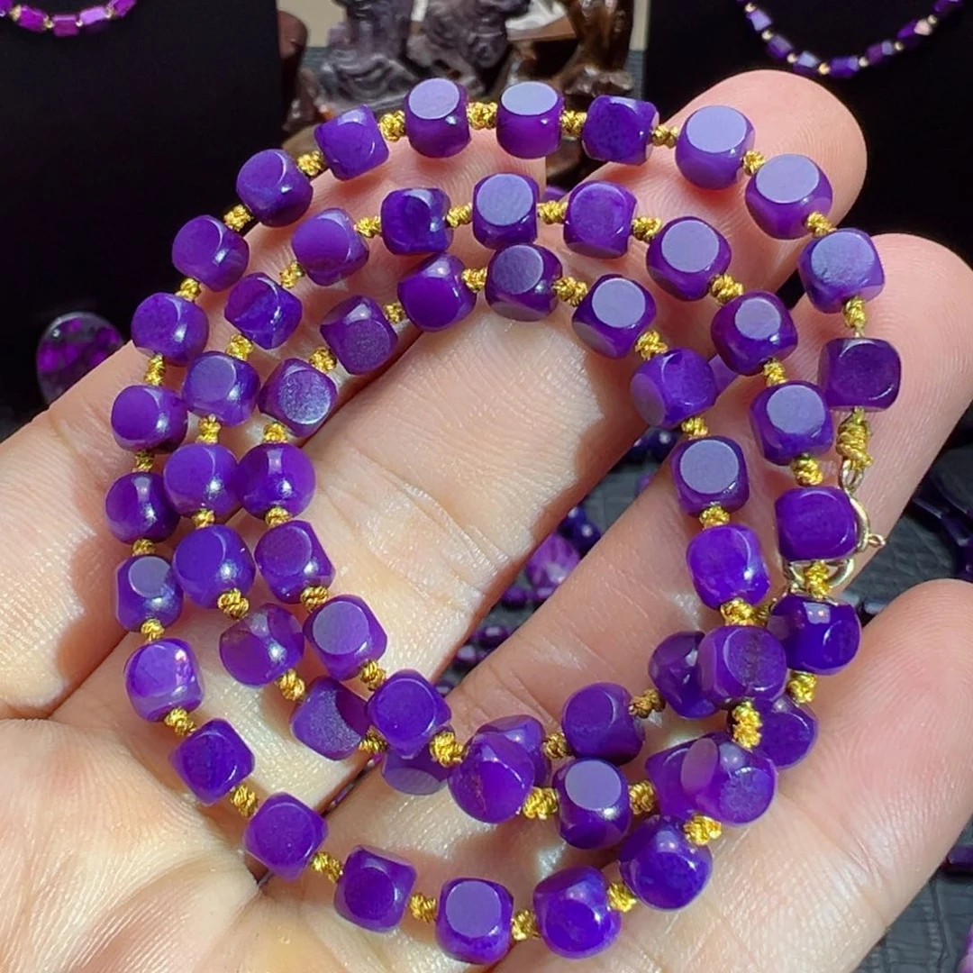 18K金镶嵌苏纪石（舒俱来）项链