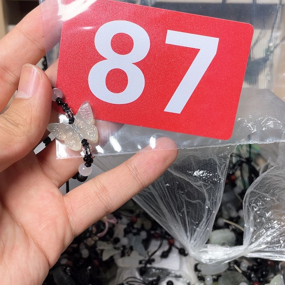 蛇纹石玉颈饰合金