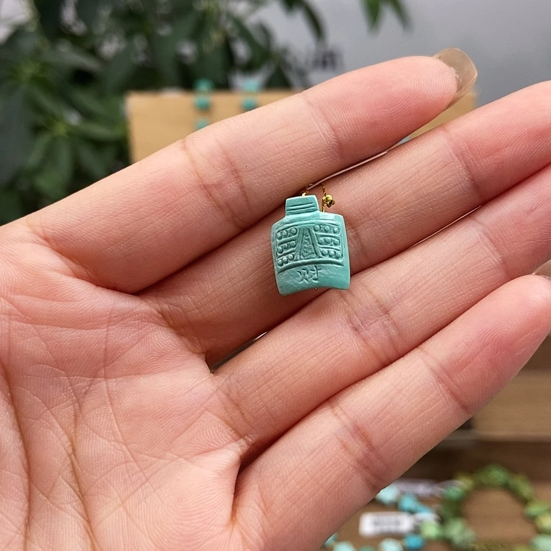 未镶嵌绿松石珠宝奇石