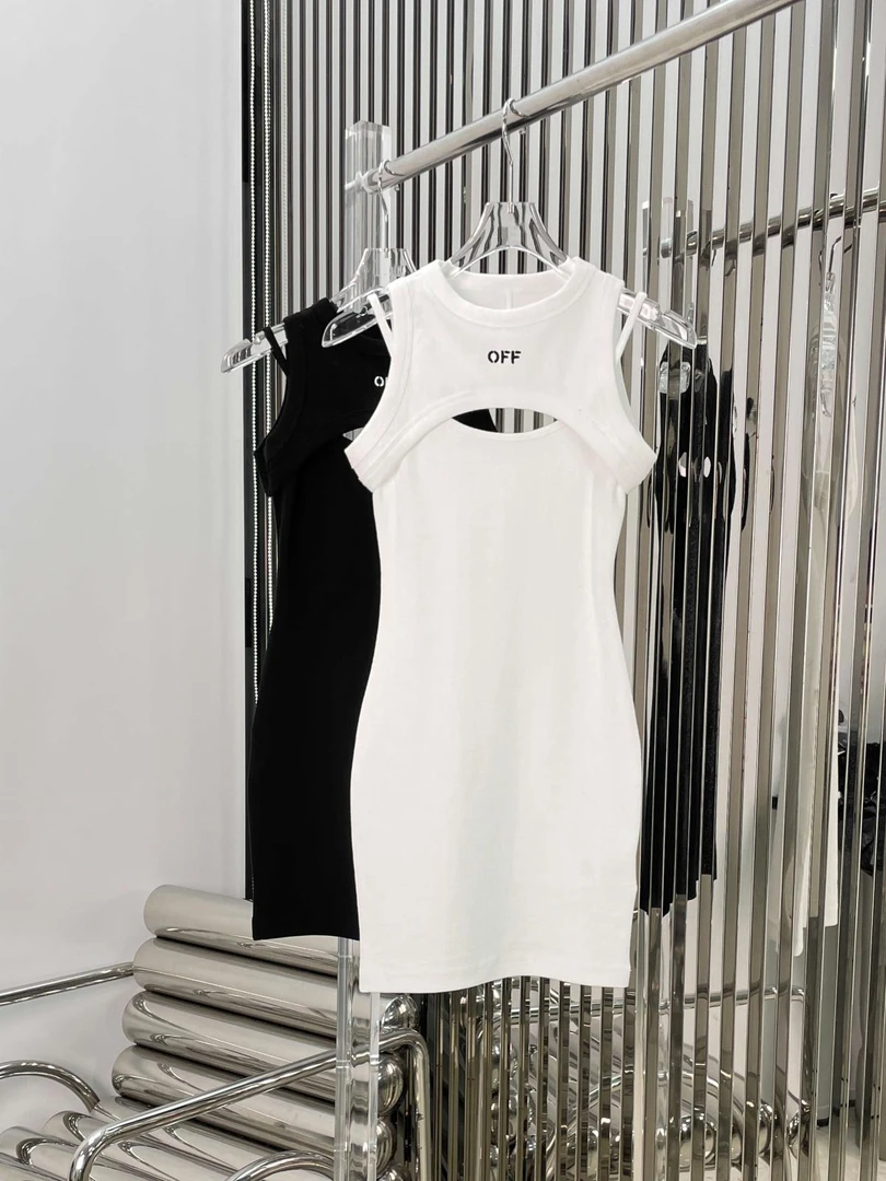 off假两件连衣裙 小众时尚设计针织连衣裙