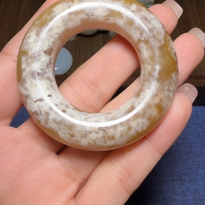 已***置和田玉（糖玉）未镶嵌颈饰