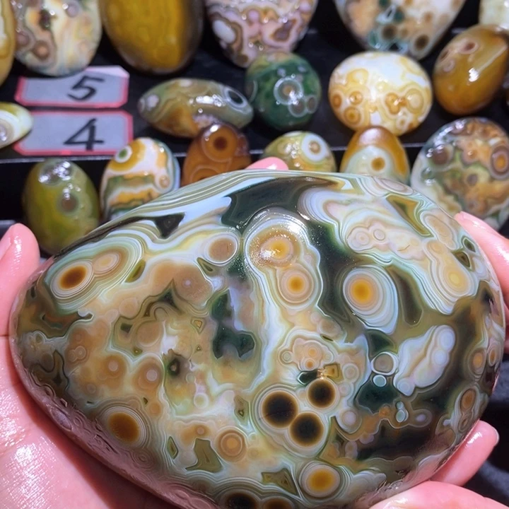 随***飘未镶嵌发饰玛瑙/玉髓