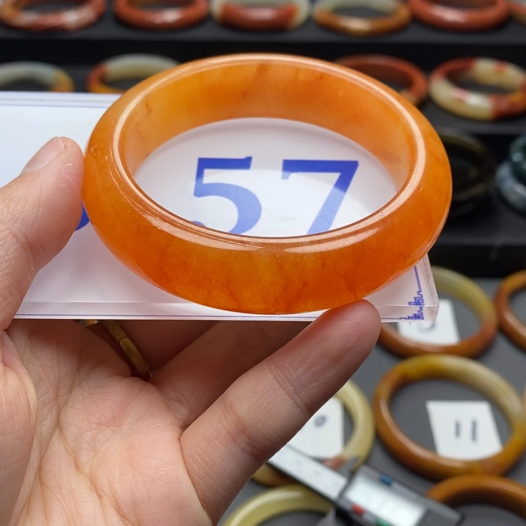 石英质玉（黄龙玉）手镯微瑕未镶嵌