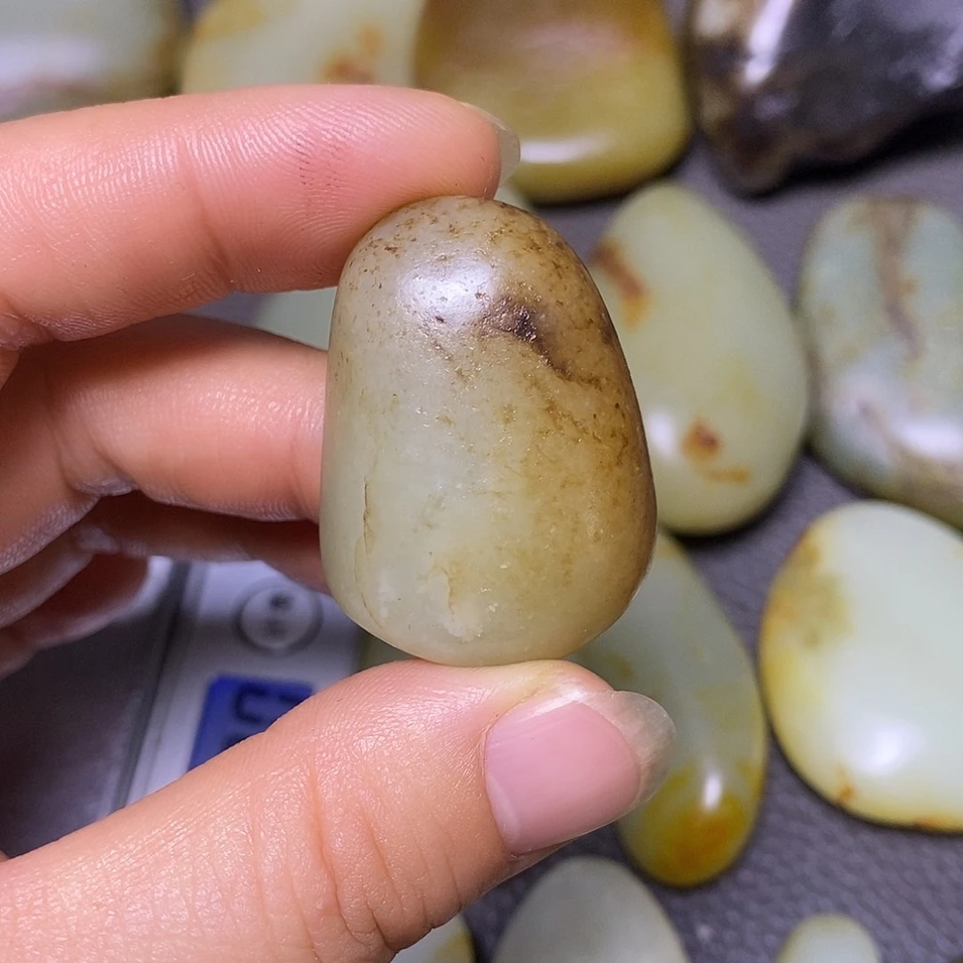 未镶嵌和田玉（糖玉）挂件