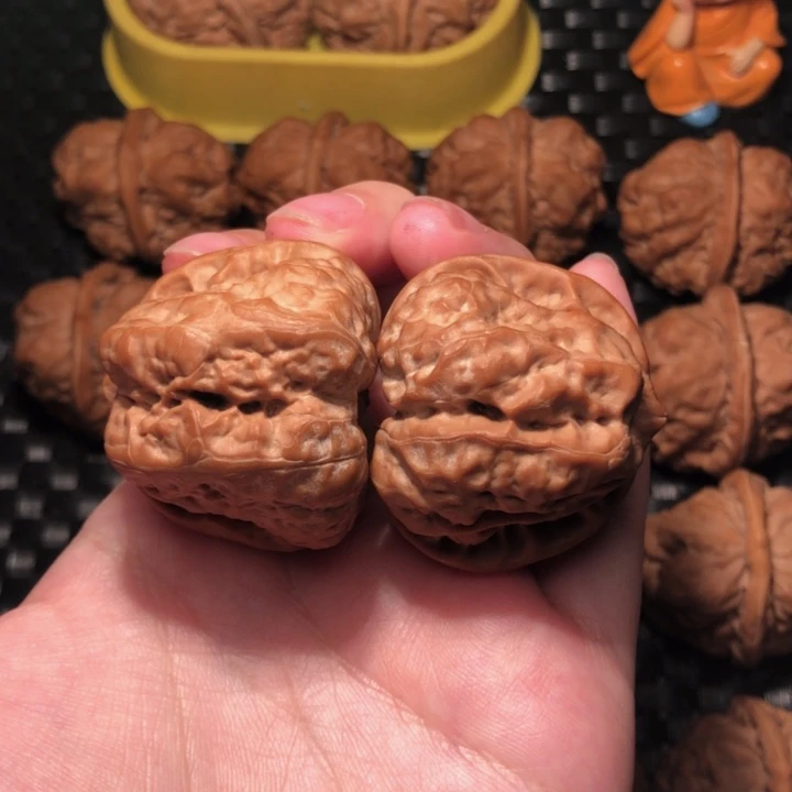 太***兄文玩核桃把件蛤蟆