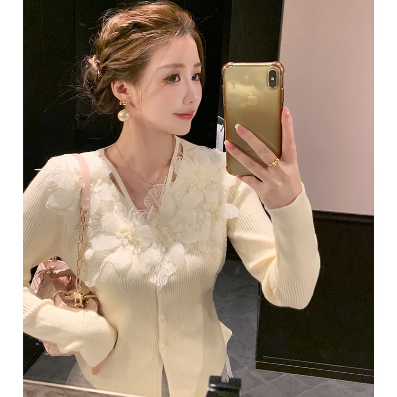 【奶油慕斯】百搭重工镂空针织开衫修身立体花朵上衣26413