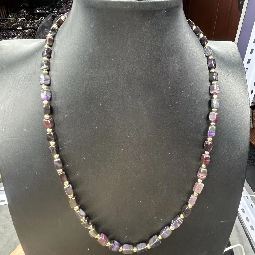 老四舒俱来三店精选 丝绒长方粒项链