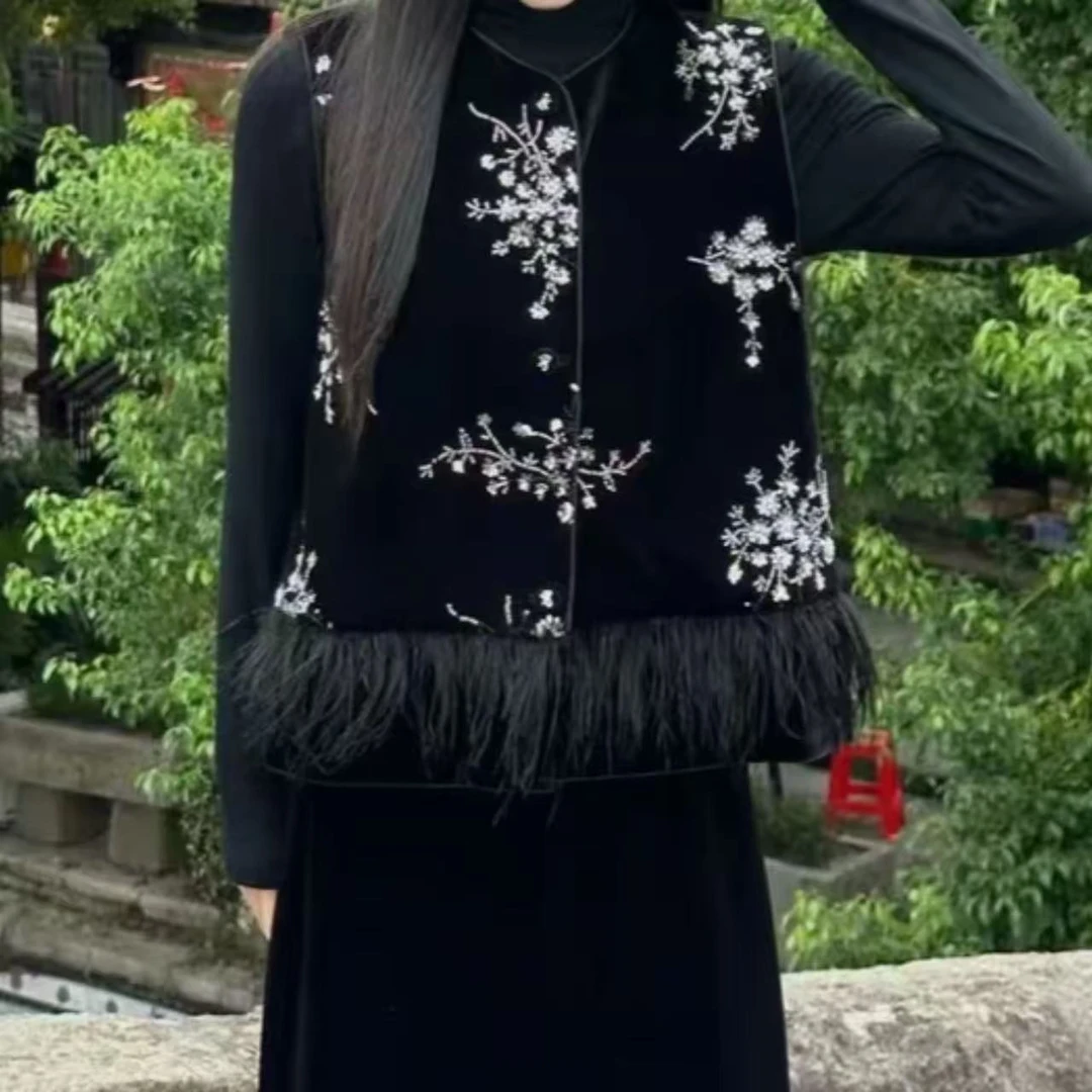 高端新中式重工钉珠拼接丝绒马甲秋冬圆领时尚百搭F26