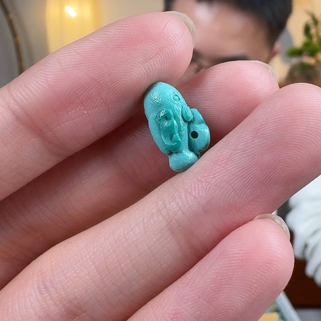 绿松石未镶嵌珠宝奇石