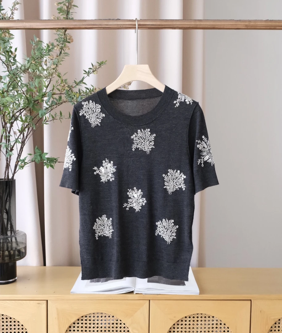 New新品M2518款Fen迪25春夏走秀款圆领印花