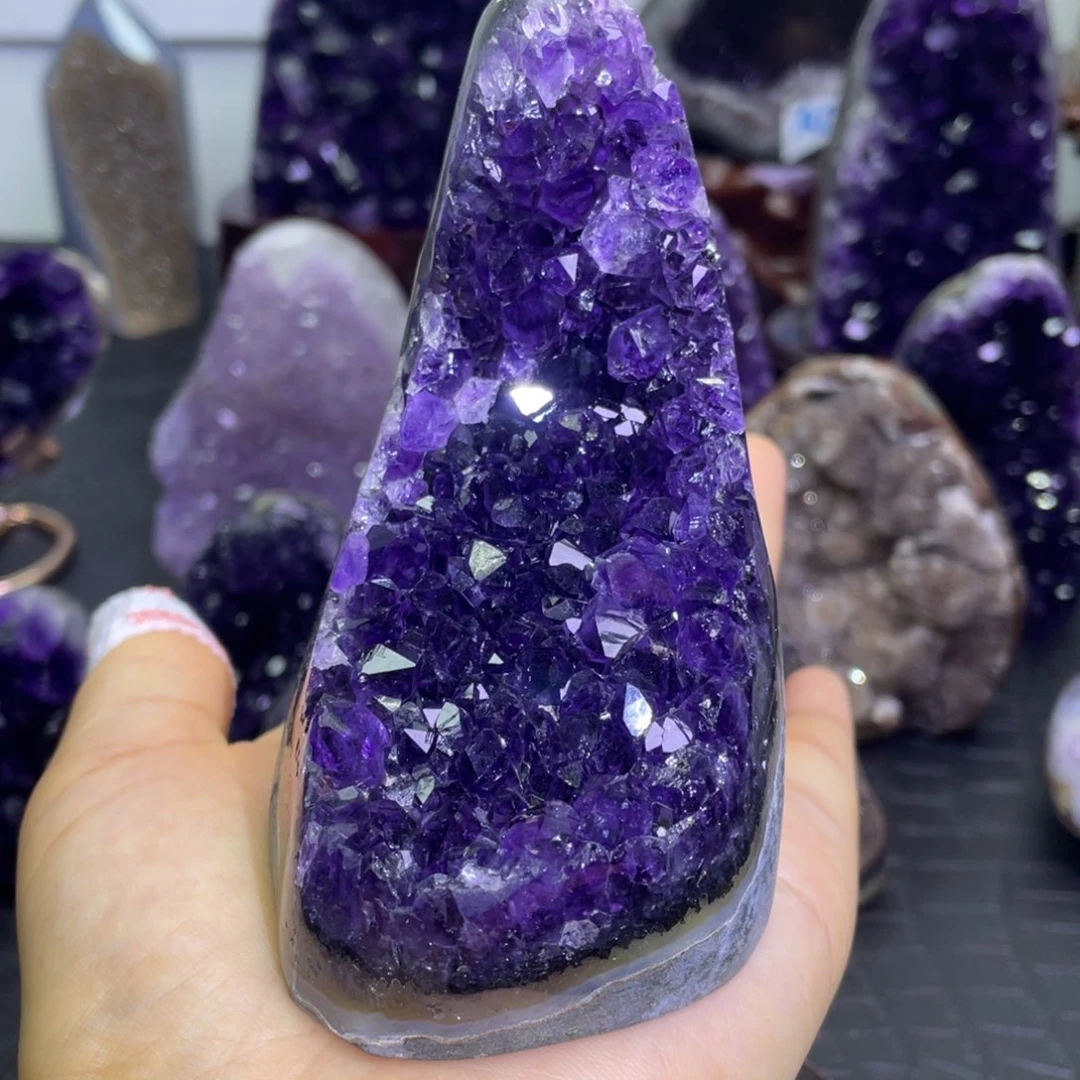 未镶嵌水晶大型摆件（非配饰）