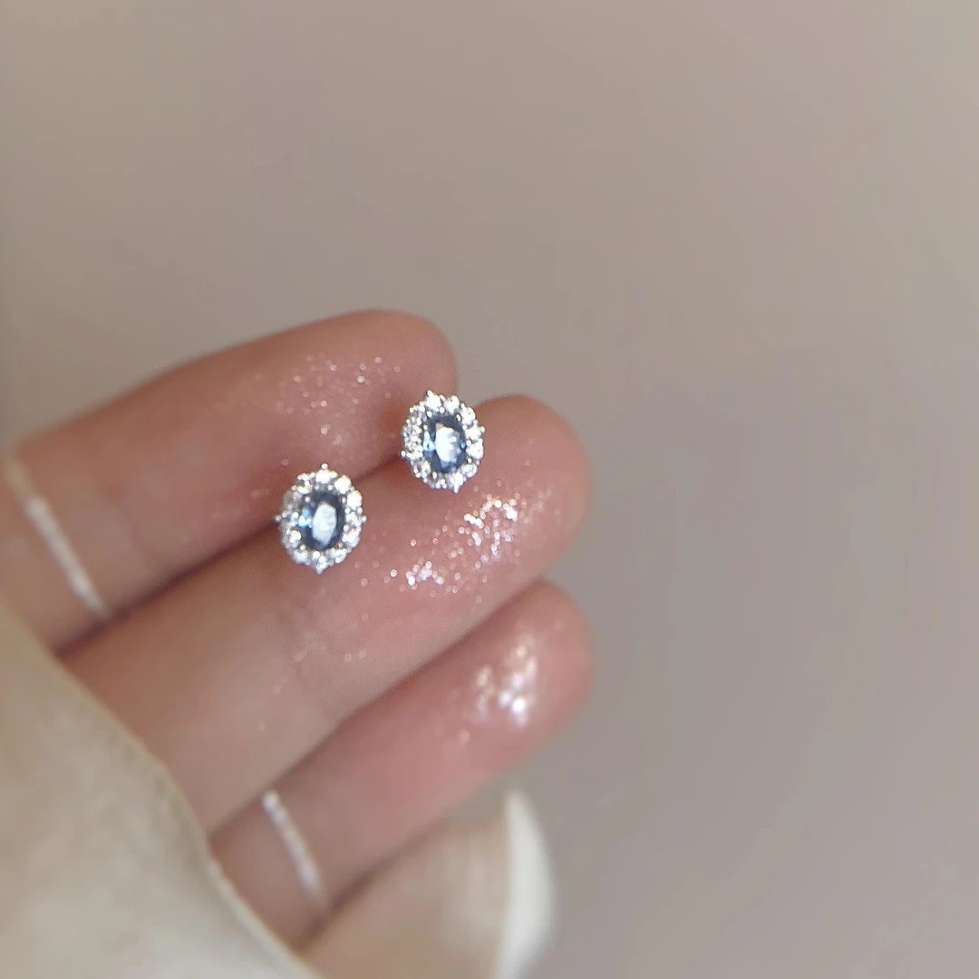 合金耳饰 海蓝锆石耳环小巧简约时尚通勤气质百搭轻奢风百搭耳钉