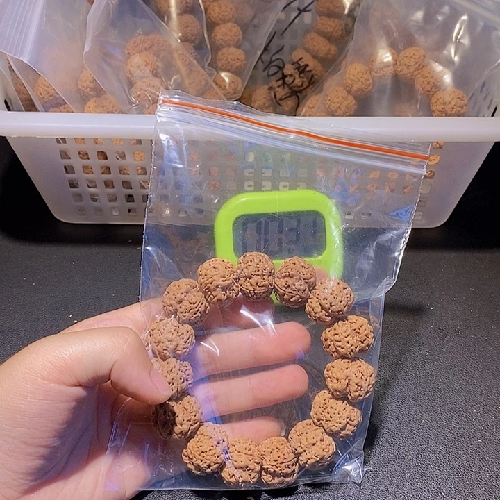 黄***皮金刚菩提手串这样