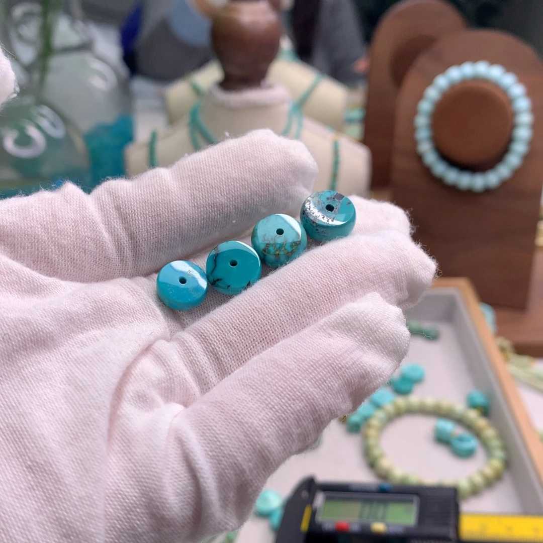 绿松石未镶嵌饰品