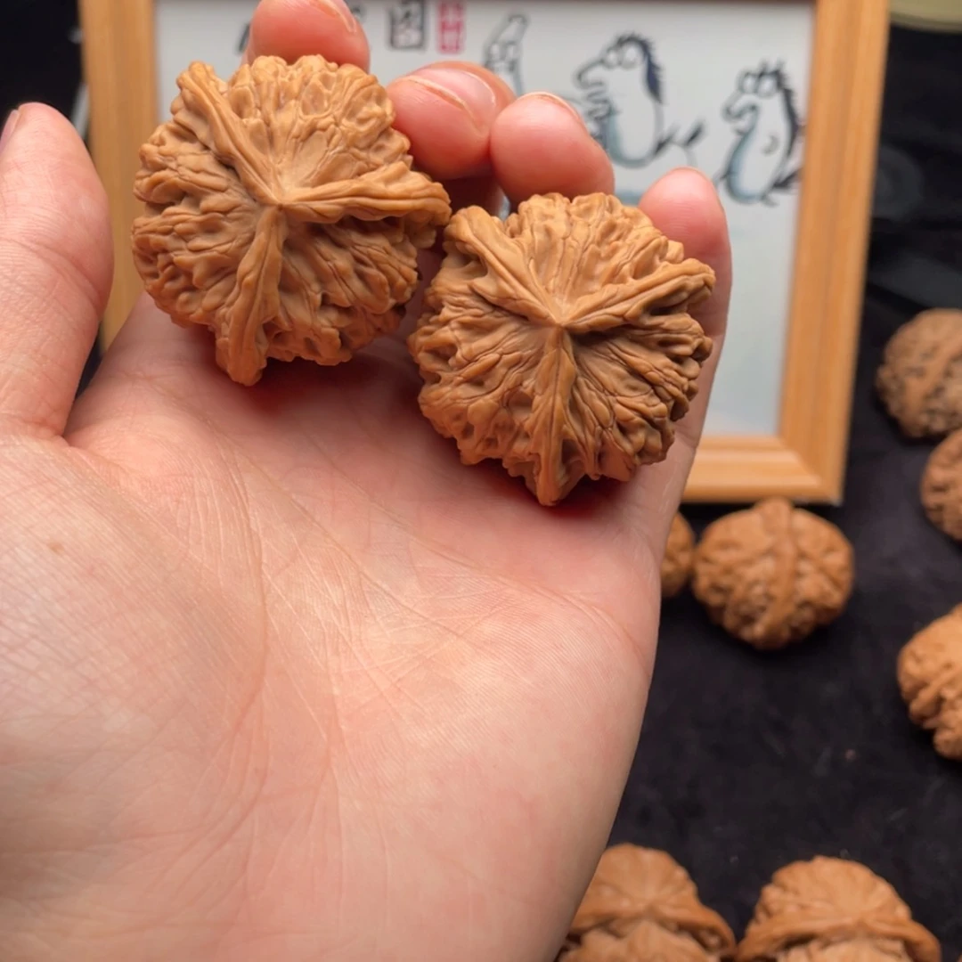 【闪购商品】文玩核桃把件全品雨花石三棱