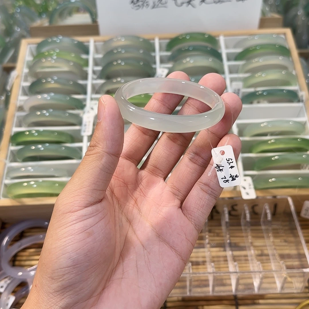 玛瑙/玉髓未镶嵌手镯圈口53.4