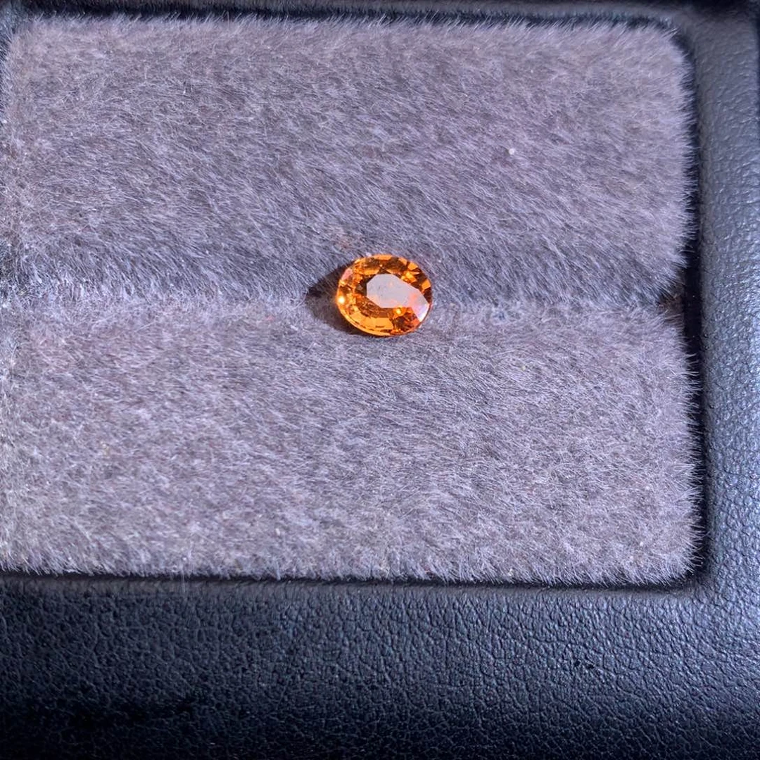 石榴石（芬达石）裸石未镶嵌0.99ct