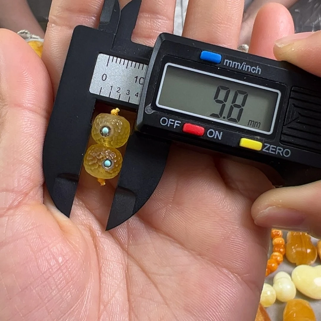 蜜蜡裸石未镶嵌蜜蜡