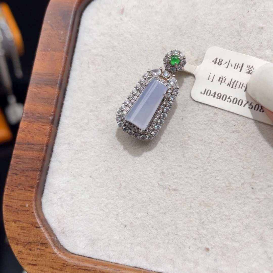 翡翠银S925镶嵌吊坠(赠链)