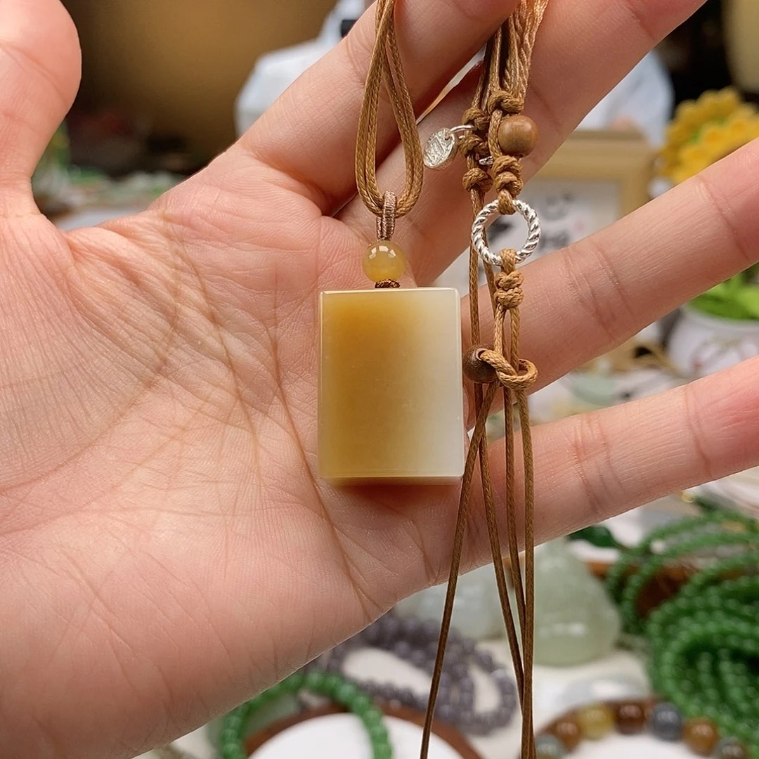 和田玉未镶嵌手串