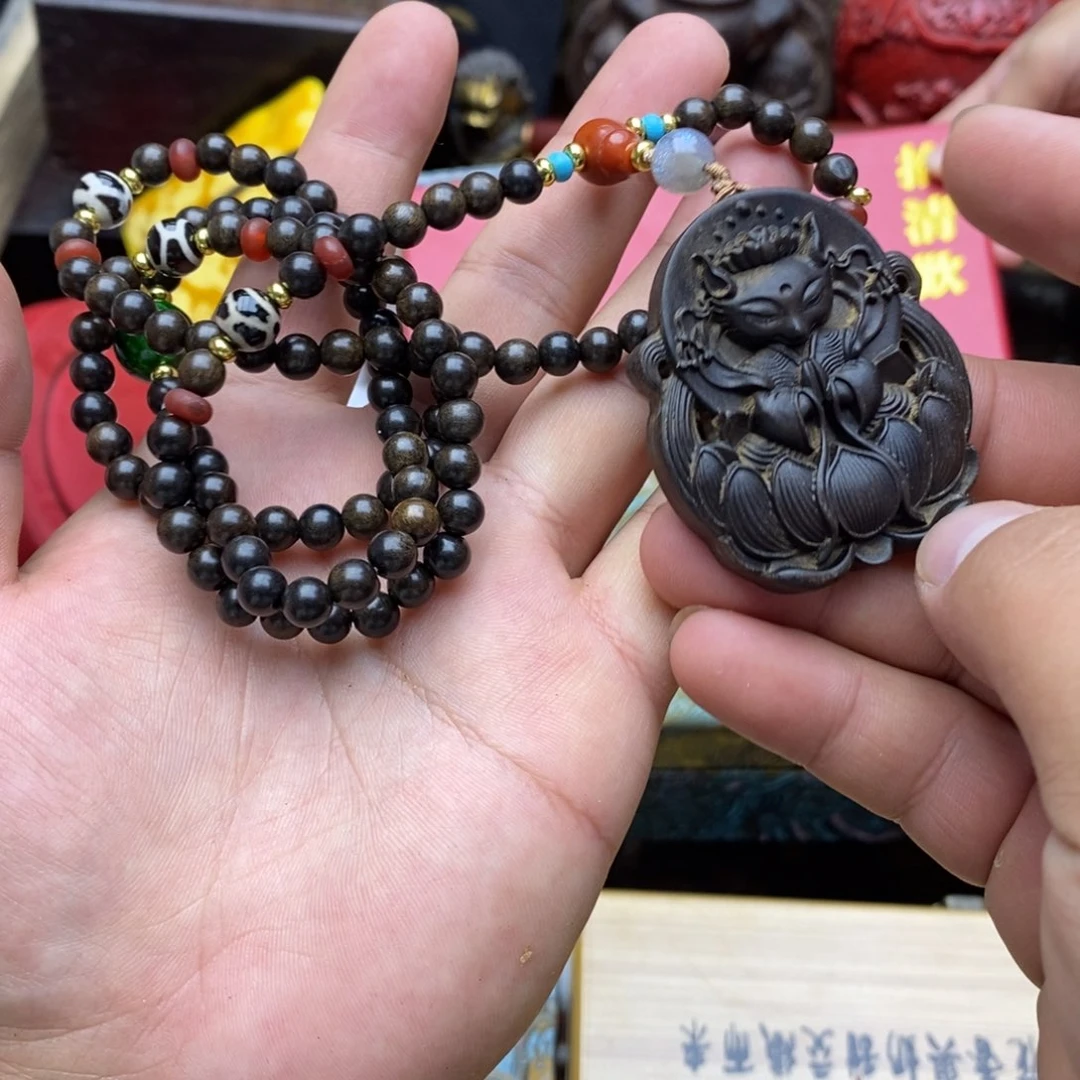 大叶紫檀（黑酸枝木类）