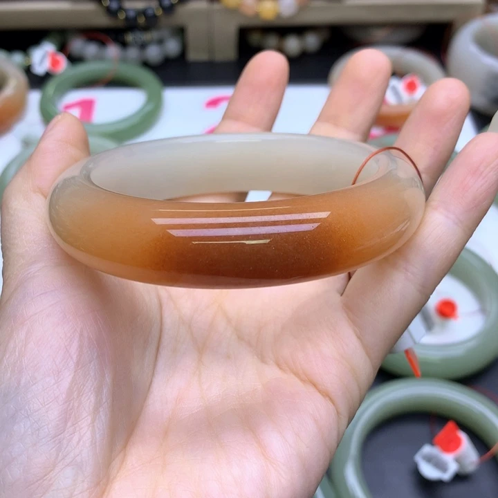 未镶嵌手镯石英质玉