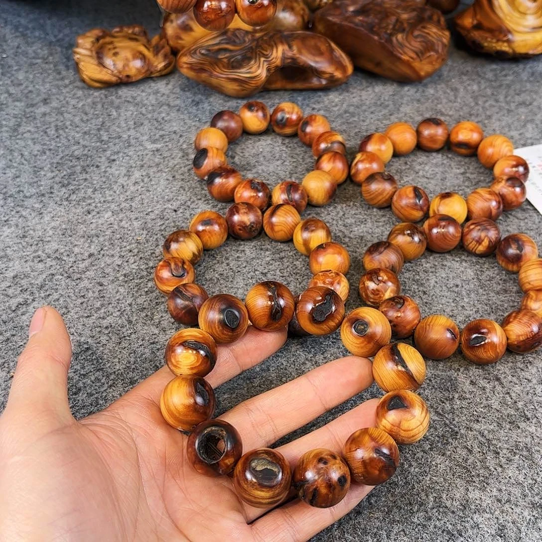 柏木（崖柏）崖石炭化结油2.0