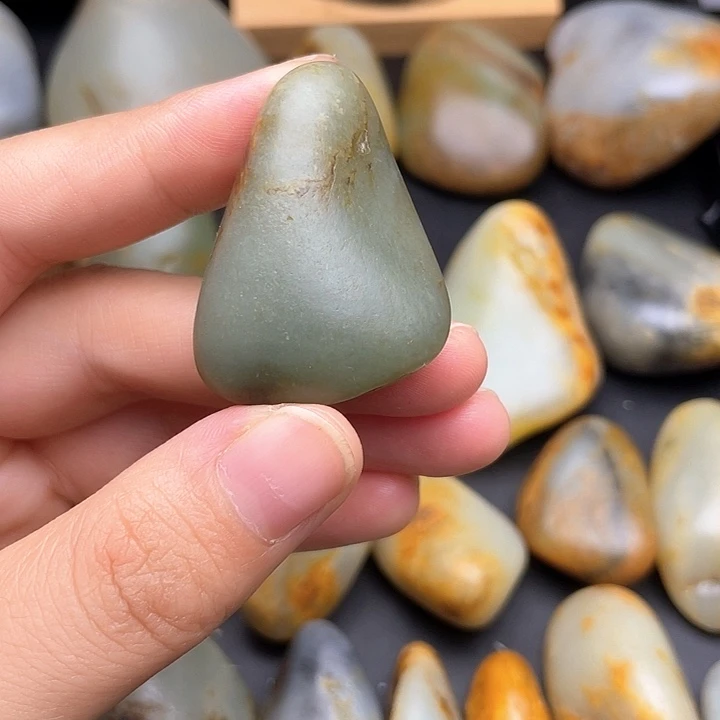 颈饰未镶嵌和田玉9