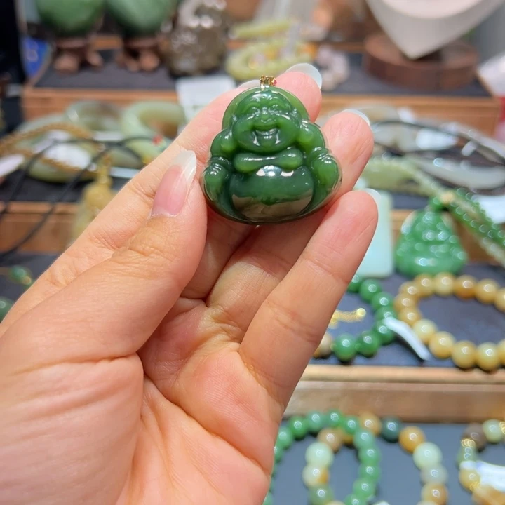 和田玉18K金镶嵌颈饰