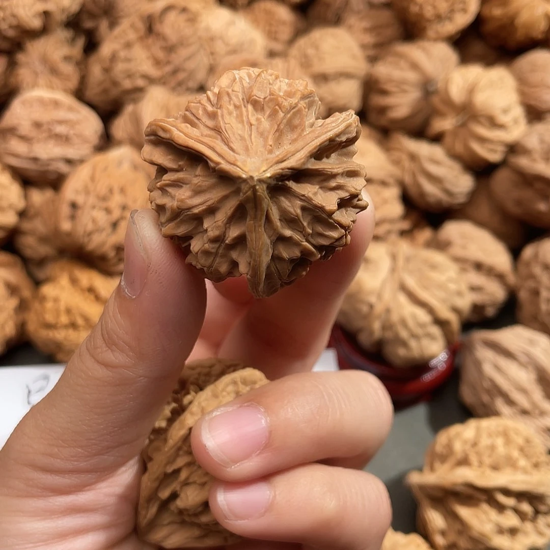 文玩核桃吊坠朱**顺三愣