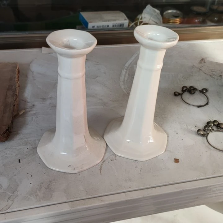 摆件盘子碗茶壶啥都有