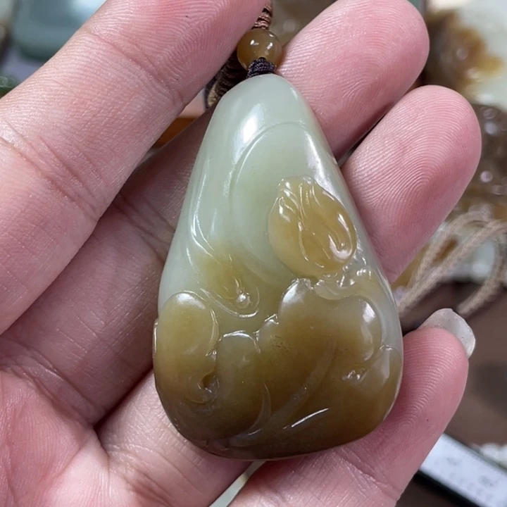 颈饰未镶嵌和田玉