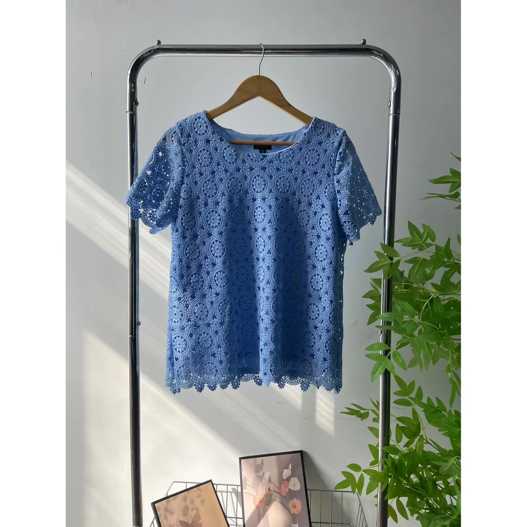 A144镂空泡泡袖圆领短袖