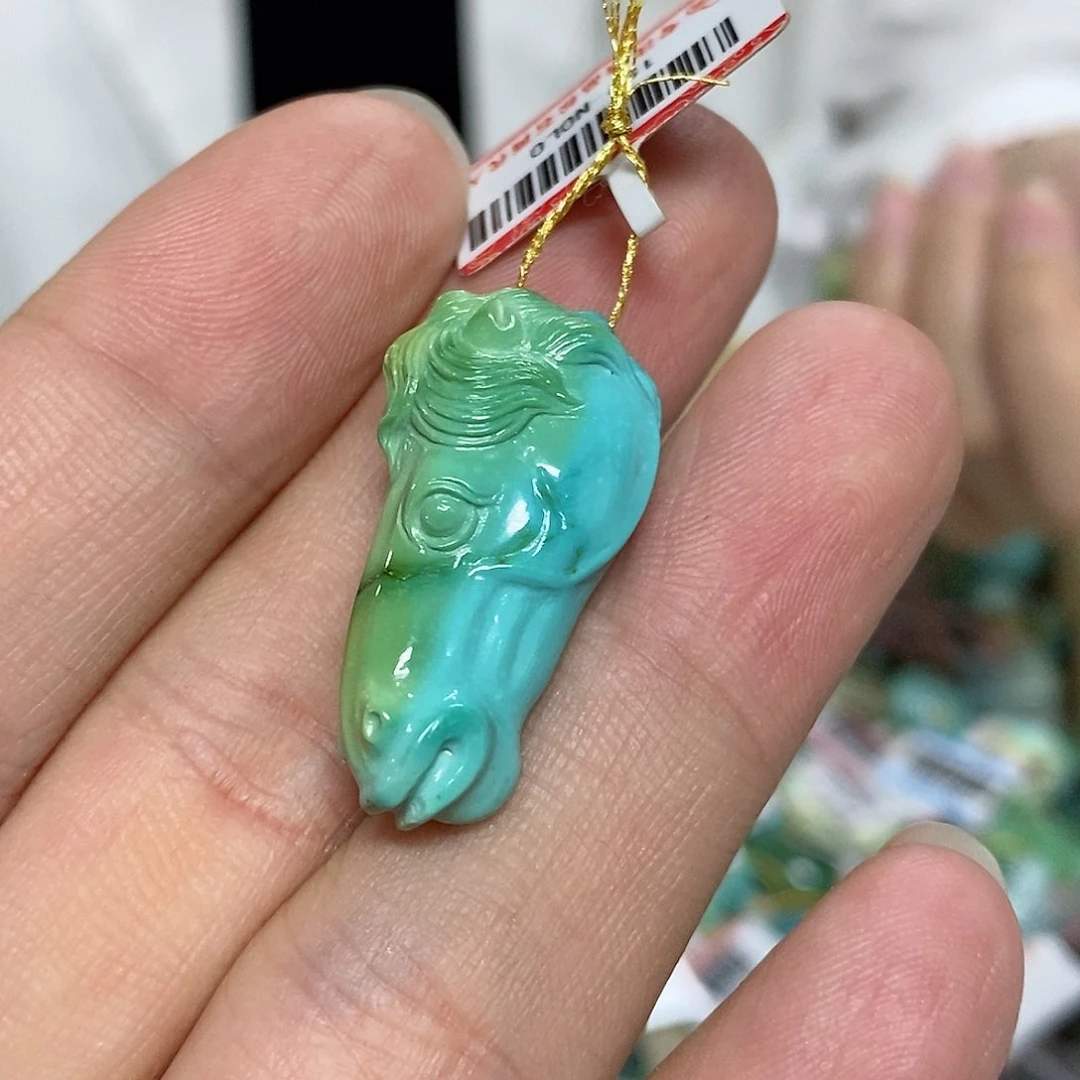 未镶嵌绿松石珠宝奇石