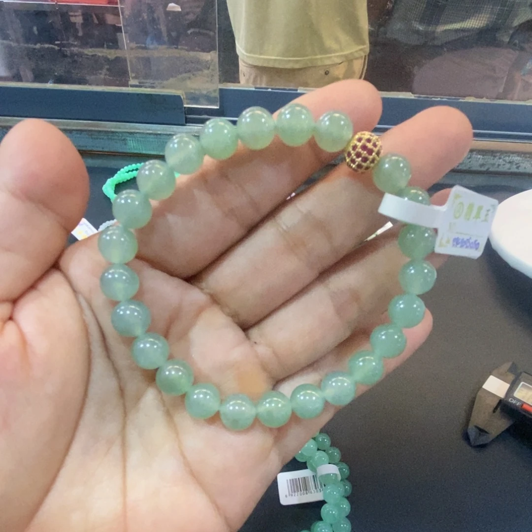 定制翡翠未镶嵌卡8.1