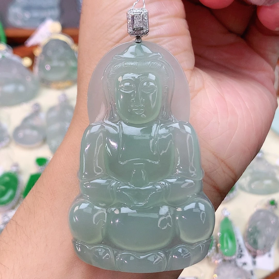 颈饰18K金镶嵌翡翠观音