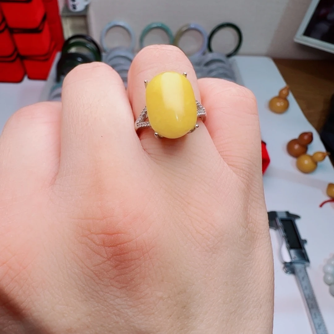 银S925镀金镶嵌蜜蜡戒指