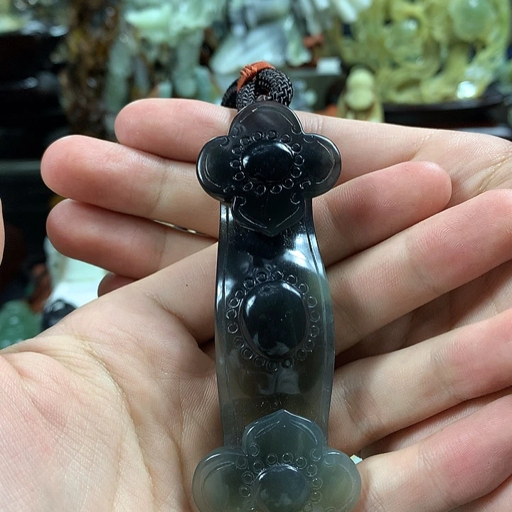 岫玉手把件未镶嵌草*