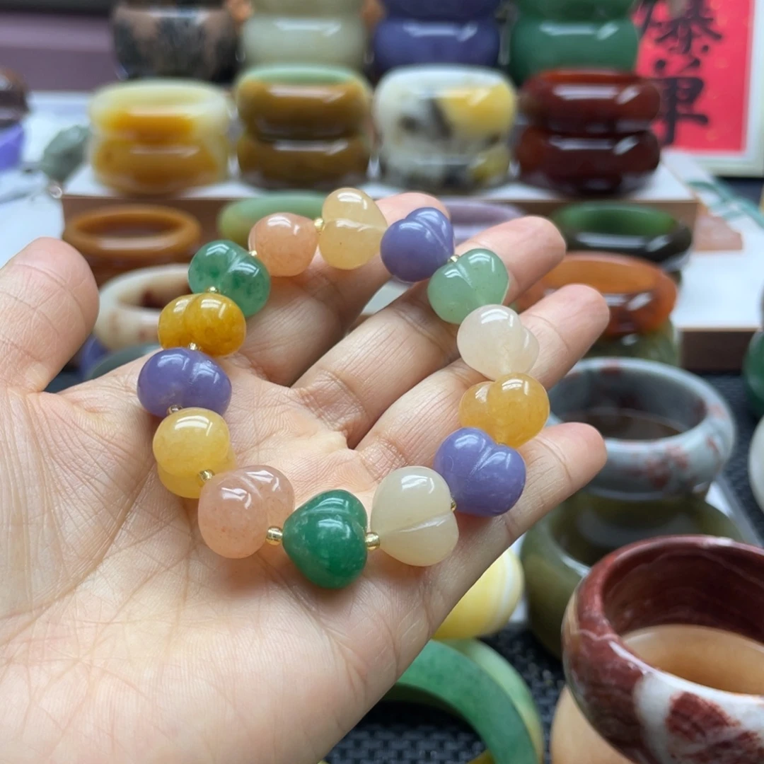 石英岩玉未镶嵌手镯