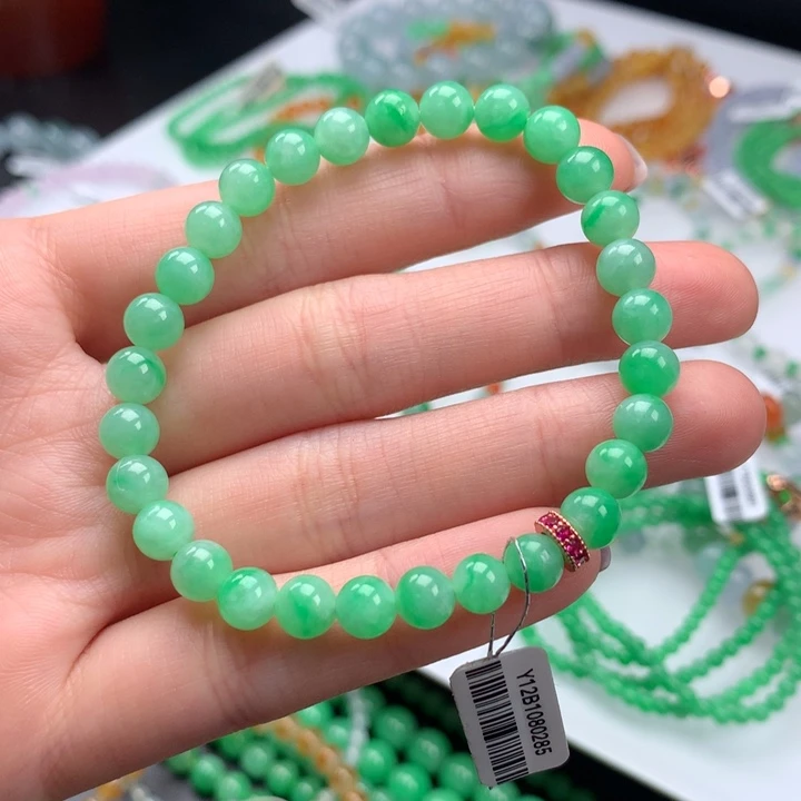 翡翠手镯未镶嵌卡